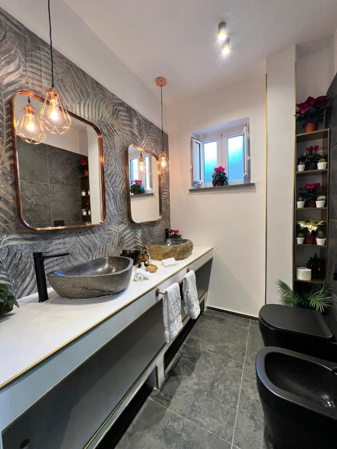 Orlando Relais Bed & Breakfast เนเปิลส์ ภายนอก รูปภาพ